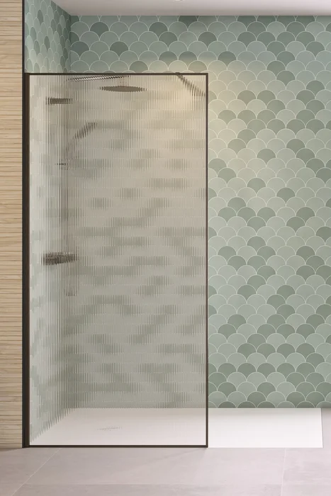 knw_solo_design+_profil_graphit_gebuerstet_dekorglas_flutes.jpg