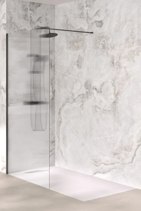 knw_solo_design_profil_schwarz_matt_links_dekorglas_flutes.jpg